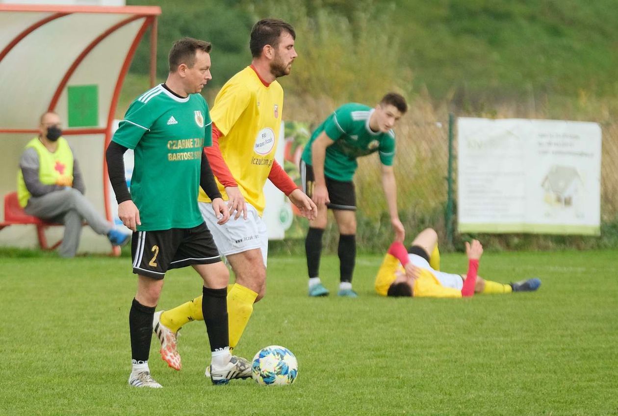  GKS Niemce vs Garbarnia Kurów (zdjęcie 1) - Autor: Maciej Kaczanowski