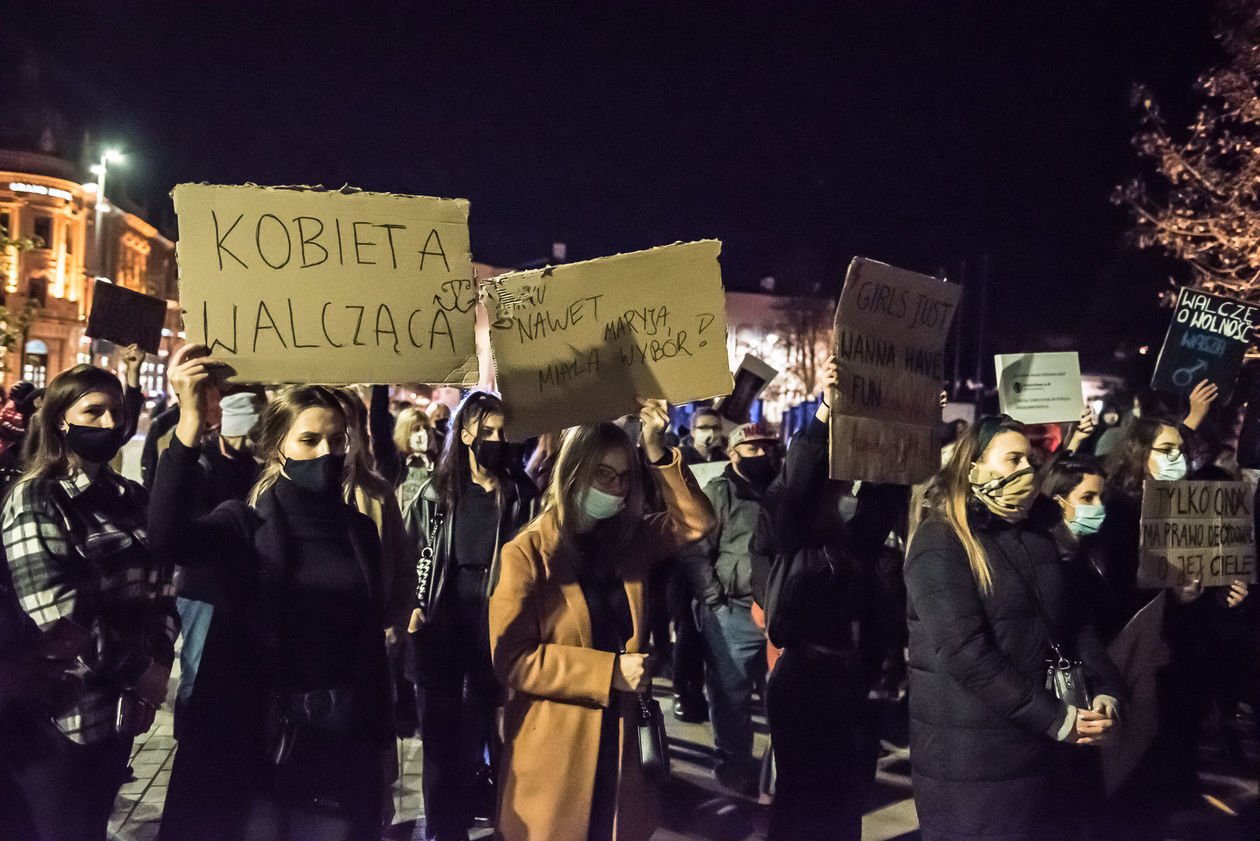  Protest kobiet w Lublinie. Sobota (zdjęcie 1) - Autor: Tomasz Tylus