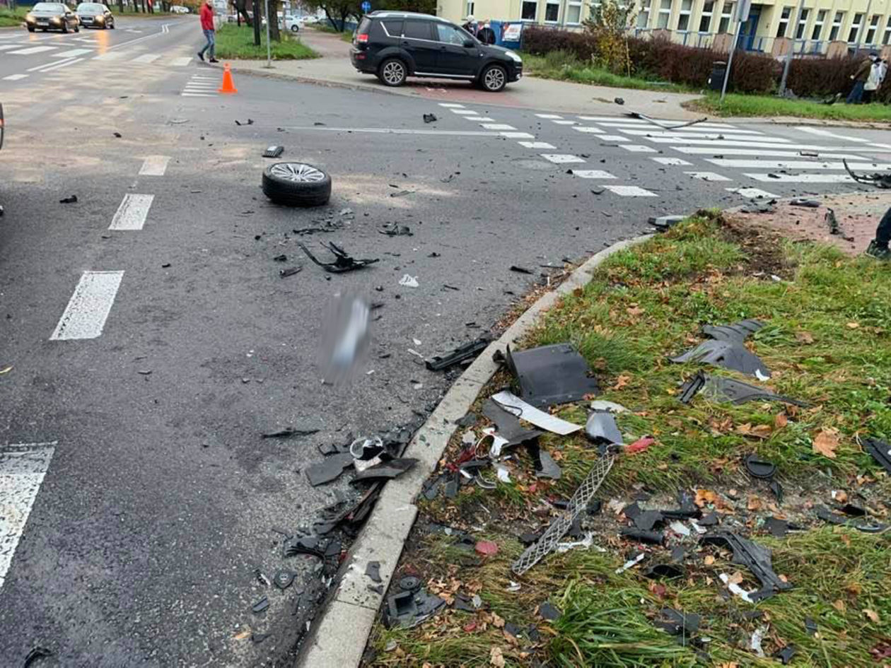  Wypadek na ul. Związkowej w Lublinie (zdjęcie 1) - Autor: KW