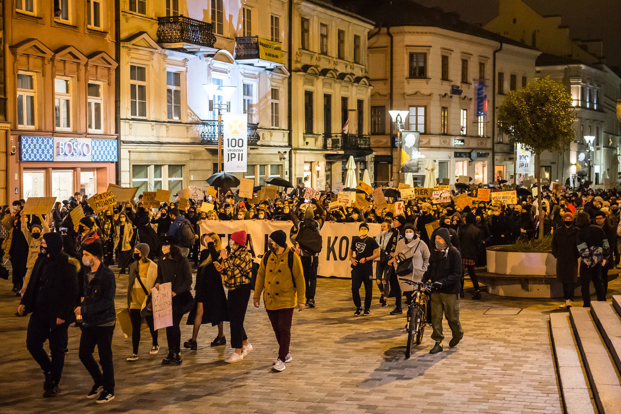  Protest kobiet w Lublinie. Niedziela (zdjęcie 1) - Autor: Tomasz Tylus