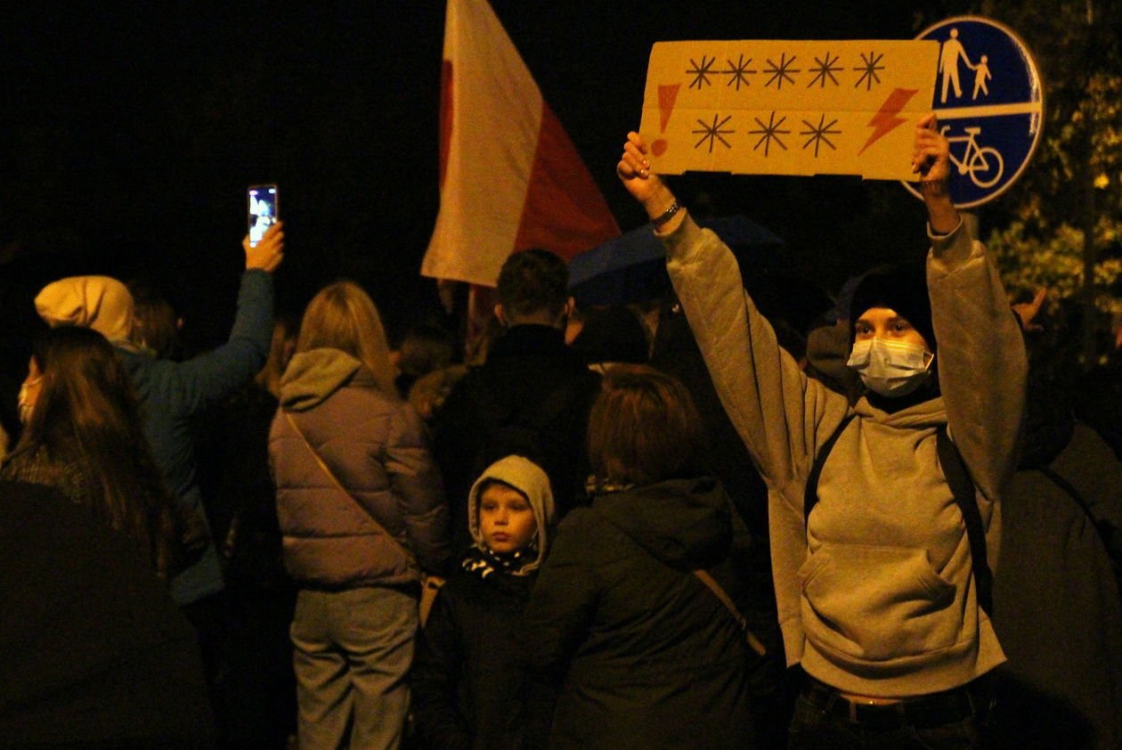  Protest kobiet w Puławach (zdjęcie 1) - Autor: Radosław Szczęch