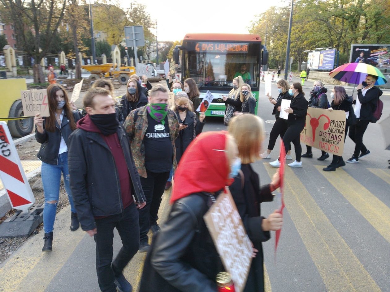  Protest na Al. Racławickich w Lublinie (zdjęcie 1) - Autor: Piotr Michalski