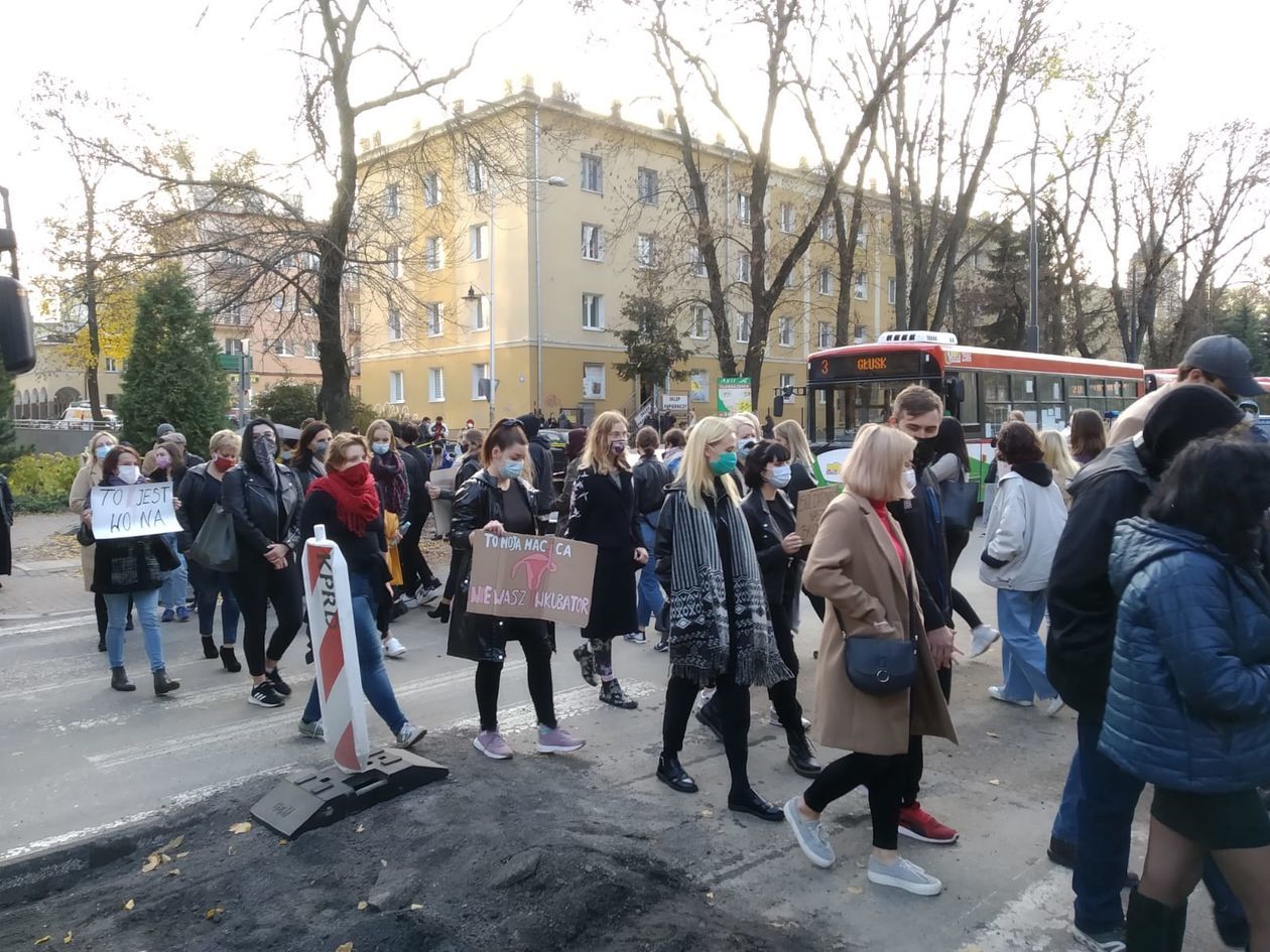  Protest na Al. Racławickich w Lublinie (zdjęcie 1) - Autor: Piotr Michalski