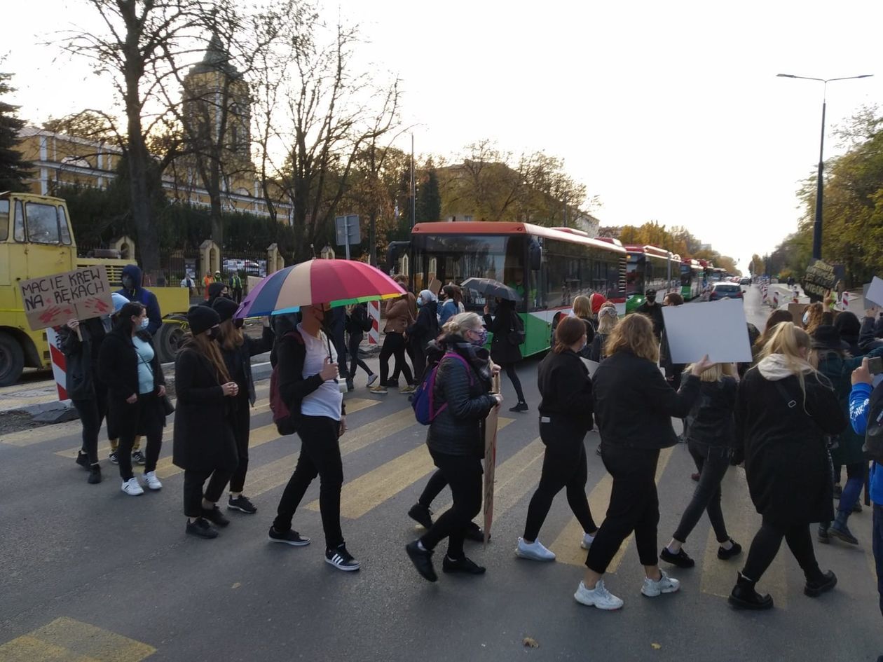  Protest na Al. Racławickich w Lublinie (zdjęcie 1) - Autor: Piotr Michalski