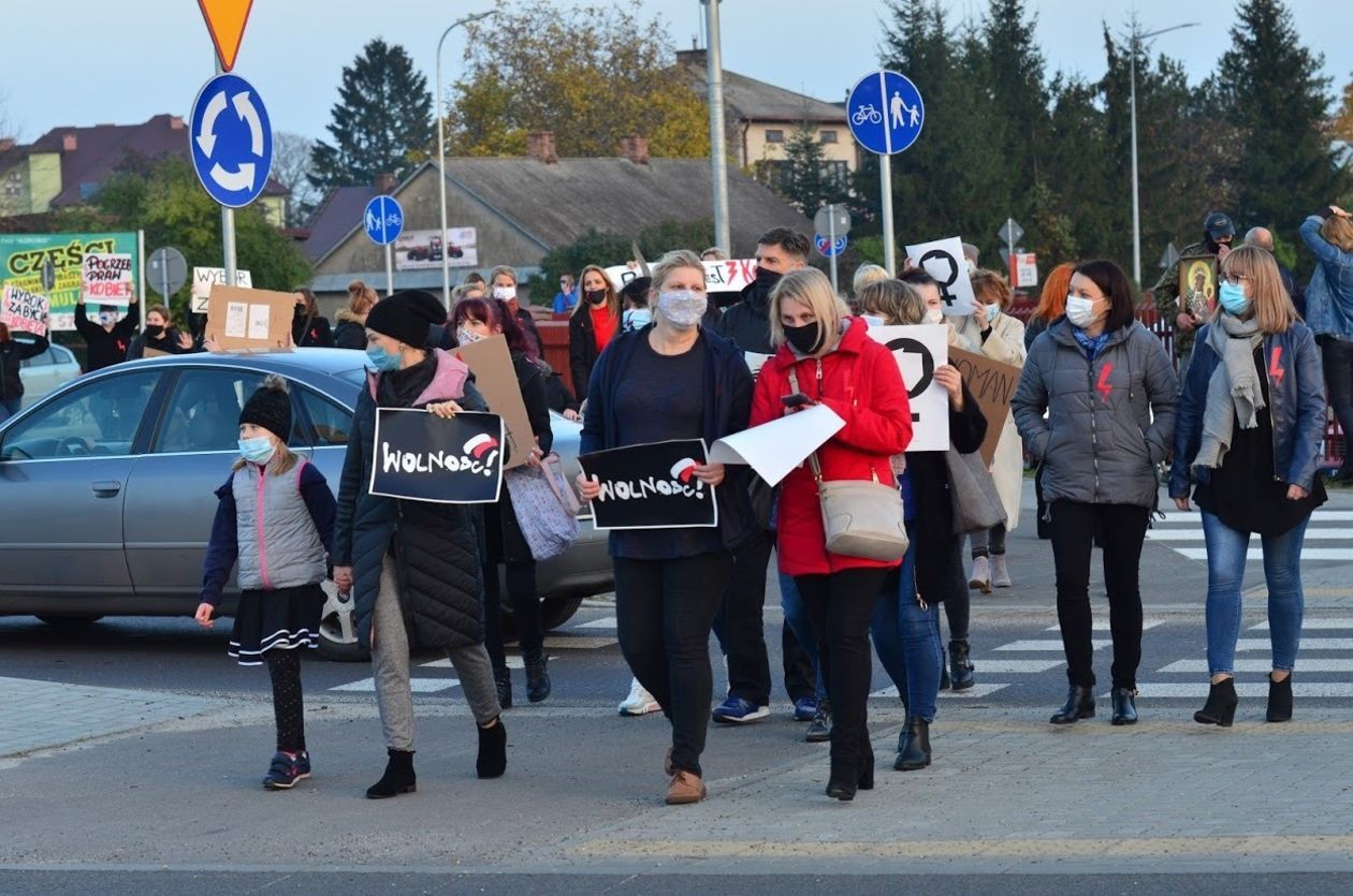 Protest w obronie praw kobiet we Włodawie - Autor: Mieczysław Kozioł