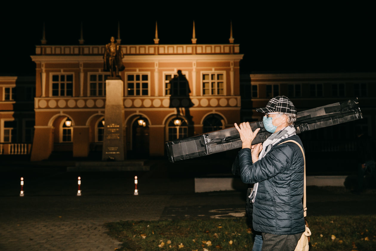  Marsz żałobny dla praw kobiet w Zamościu (zdjęcie 1) - Autor: Kazimierz Chmiel