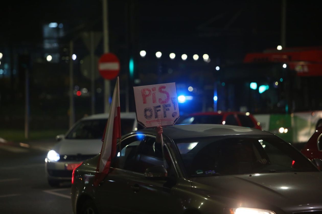  Samochodowy protest kobiet w Lublinie (zdjęcie 1) - Autor: Piotr Michalski