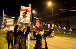 Protest kobiet. Marsz kontra Obrońcy Katedry (zdjęcie 3)