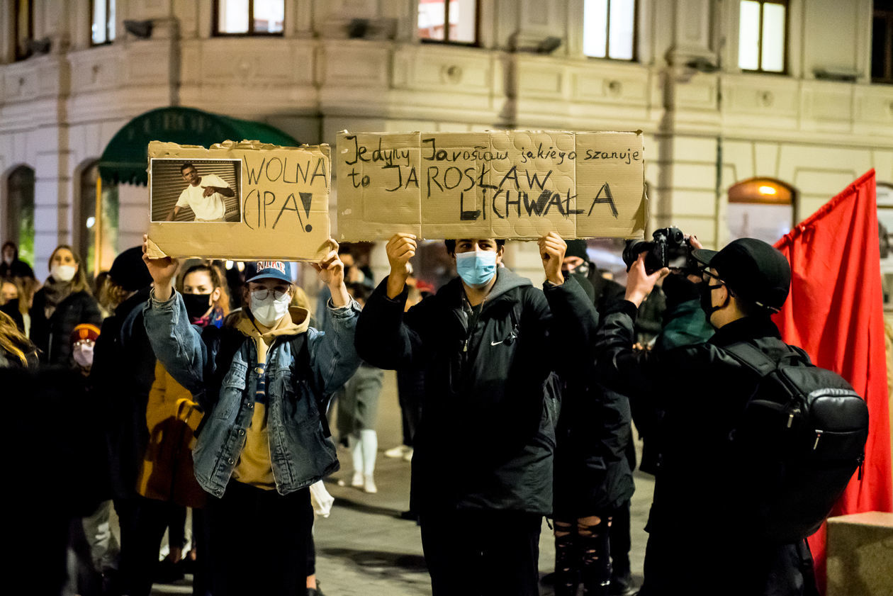  Protest kobiet. Marsz kontra Obrońcy Katedry (zdjęcie 1) - Autor: Tomasz Tylus