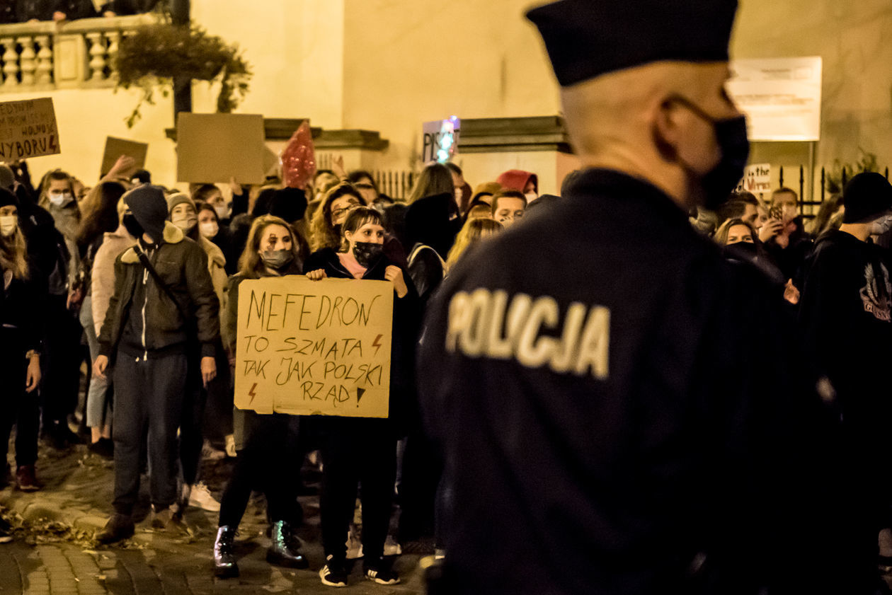  Protest kobiet. Marsz kontra Obrońcy Katedry (zdjęcie 1) - Autor: Tomasz Tylus