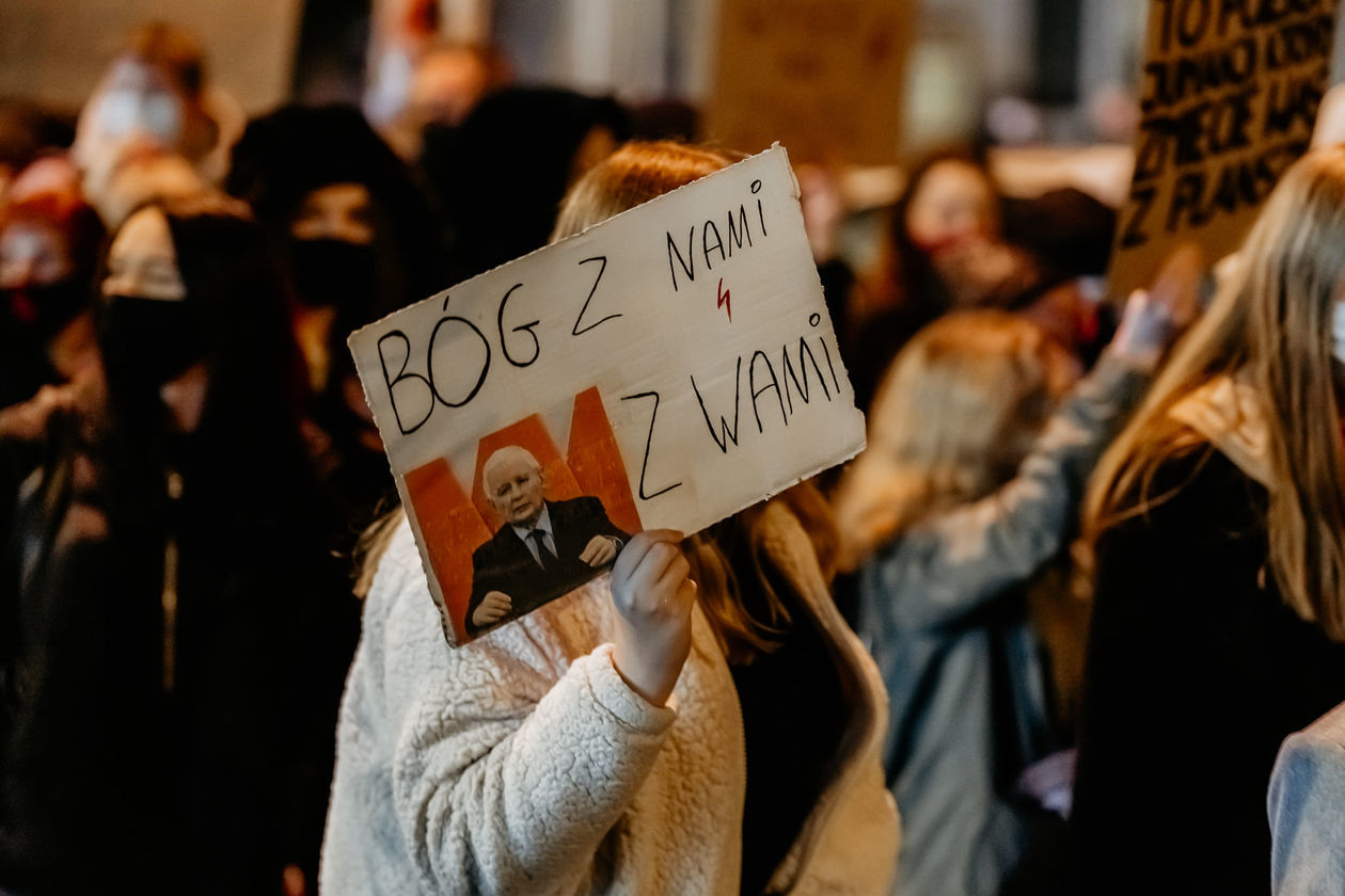  Strajk kobiet w Opolu Lubelskim (zdjęcie 1) - Autor: Paweł Błaszczyk / Dream Foto Studio