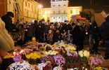 Pogrzeb PiS. Protest kobiet 1 listopada w Lublinie (zdjęcie 3)