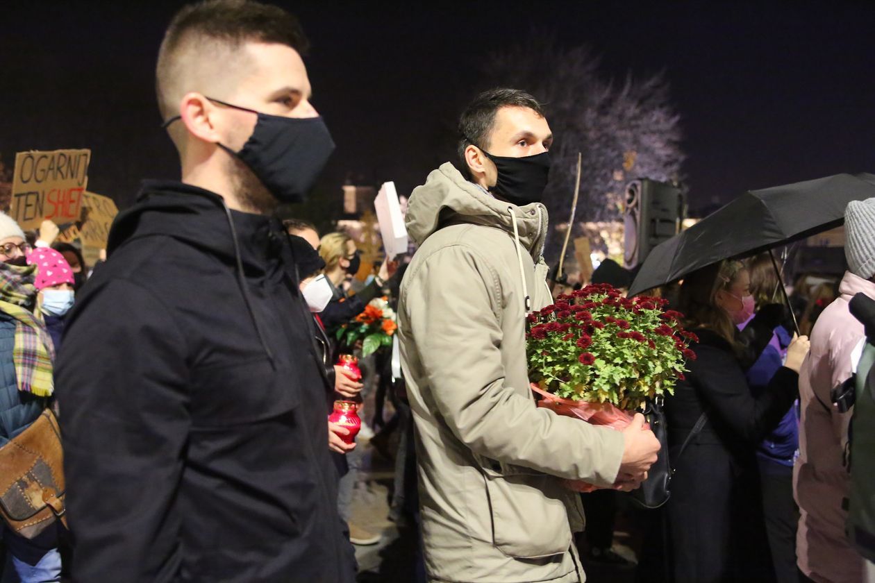 Pogrzeb PiS. Protest kobiet 1 listopada w Lublinie (zdjęcie 1) - Autor: Piotr Michalski