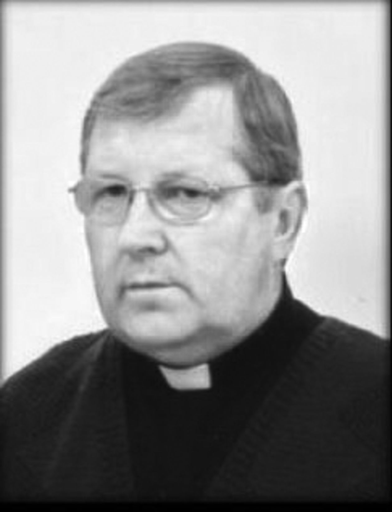  <p><strong>Ks. Henryk Borzęcki</strong></p>
<p class="MsoNormal">Ks. Henryk Borzęcki urodził się 20&nbsp;lutego 1952 roku w&nbsp;Lubartowie.</p>
<p class="MsoNormal">Święcenia kapłańskie otrzymał w&nbsp;Katedrze Lubelskiej z&nbsp;rąk biskupa lubelskiego Bolesława Pylaka &ndash;&nbsp;14&nbsp;czerwca 1981 roku. Od 1991 roku był proboszczem parafii&nbsp;Białopole.</p>
<p class="MsoNormal">Zmarł w&nbsp;szpitalu w&nbsp;Puławach zarażony koronawirusem.</p>
<p><!-- [if gte mso 9]><xml>
 <w:WordDocument>
  <w:View>Normal</w:View>
  <w:Zoom>0</w:Zoom>
  <w:AutoHyphenation></w:AutoHyphenation>
  <w:HyphenationZone>21</w:HyphenationZone>
  <w:PunctuationKerning></w:PunctuationKerning>
  <w:ValidateAgainstSchemas></w:ValidateAgainstSchemas>
  <w:SaveIfXMLInvalid>false</w:SaveIfXMLInvalid>
  <w:IgnoreMixedContent>false</w:IgnoreMixedContent>
  <w:AlwaysShowPlaceholderText>false</w:AlwaysShowPlaceholderText>
  <w:Compatibility>
   <w:BreakWrappedTables></w:BreakWrappedTables>
   <w:SnapToGridInCell></w:SnapToGridInCell>
   <w:WrapTextWithPunct></w:WrapTextWithPunct>
   <w:UseAsianBreakRules></w:UseAsianBreakRules>
   <w:DontGrowAutofit></w:DontGrowAutofit>
  </w:Compatibility>
  <w:NoLineBreaksAfter Lang="JA">‘“</w:NoLineBreaksAfter>
  <w:NoLineBreaksBefore Lang="JA">’”</w:NoLineBreaksBefore>
  <w:BrowserLevel>MicrosoftInternetExplorer4</w:BrowserLevel>
 </w:WordDocument>
</xml><![endif]--><!-- [if gte mso 9]><xml>
 <w:LatentStyles DefLockedState="false" LatentStyleCount="156">
 </w:LatentStyles>
</xml><![endif]--><!-- [if gte mso 10]>
<style>
 /* Style Definitions */
 table.MsoNormalTable
	{mso-style-name:Standardowy;
	mso-tstyle-rowband-size:0;
	mso-tstyle-colband-size:0;
	mso-style-noshow:yes;
	mso-style-parent:"";
	mso-padding-alt:0cm 5.4pt 0cm 5.4pt;
	mso-para-margin:0cm;
	mso-para-margin-bottom:.0001pt;
	mso-pagination:widow-orphan;
	font-size:10.0pt;
	font-family:"Times New Roman";
	mso-ansi-language:#0400;
	mso-fareast-language:#0400;
	mso-bidi-language:#0400;}
</style>
<![endif]--></p>