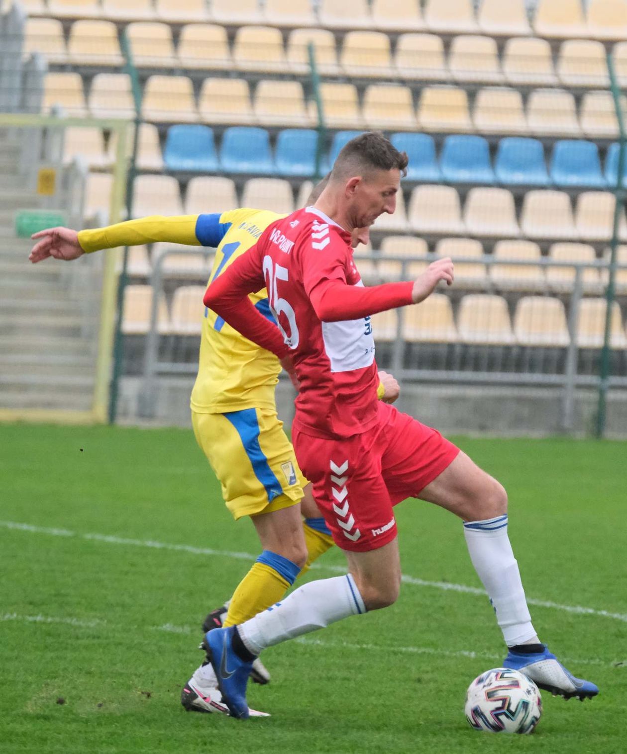  Avia – Wisła Puławy 1:1 (zdjęcie 1) - Autor: Maciej Kaczanowski