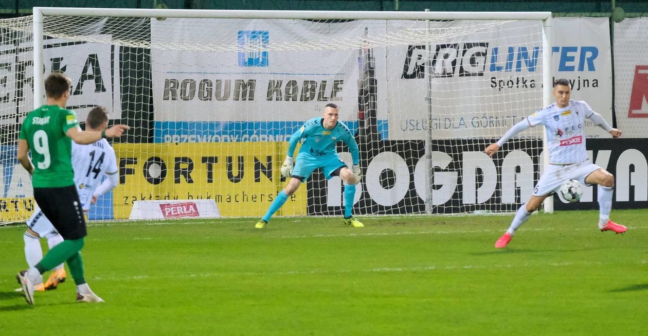  Górnik Łęczna vs GKS Tychy (zdjęcie 1) - Autor: Maciej Kaczanowski