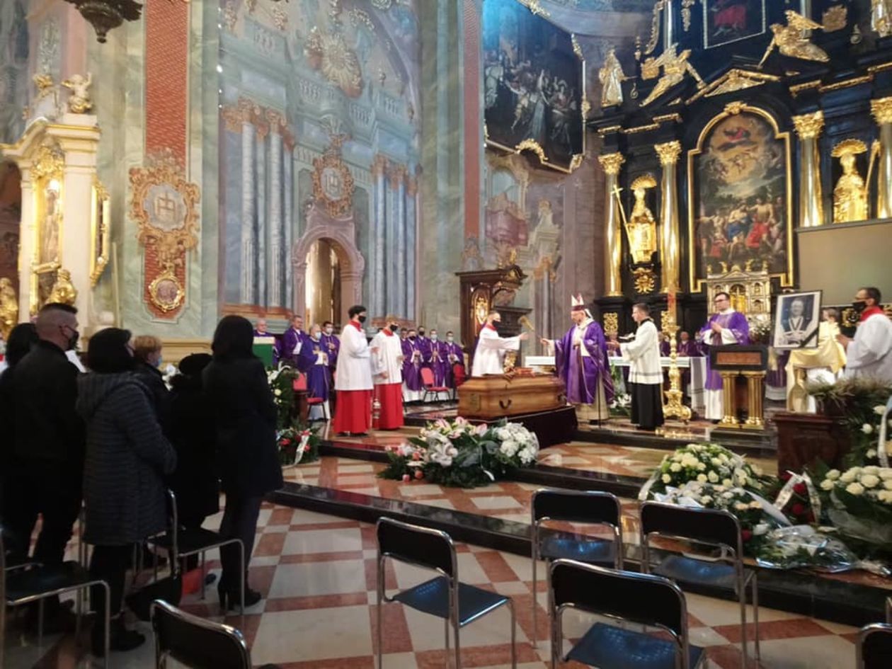 Pogrzeb księdza Piotra Sikory
