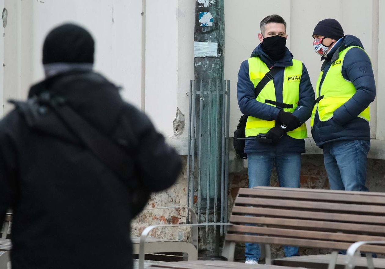  W Lublinie protestowali przeciwko wyjściu Polski z Unii Europejskiej (zdjęcie 1) - Autor: Maciej Kaczanowski