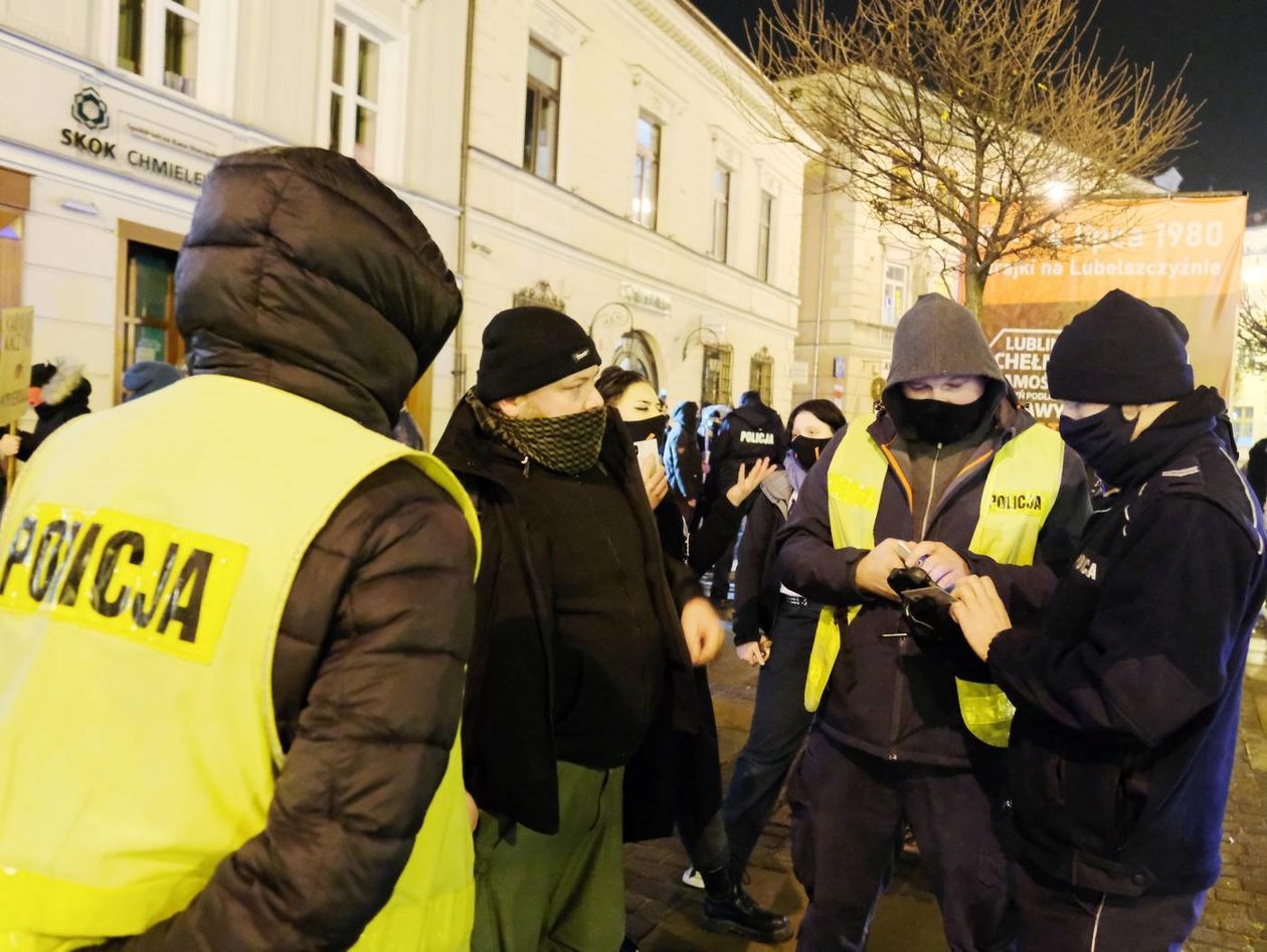  Strajk kobiet: Nie damy się zastraszyć! (zdjęcie 1) - Autor: Maciej Kaczanowski