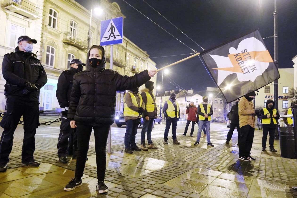  Strajk kobiet: Nie damy się zastraszyć! (zdjęcie 1) - Autor: Maciej Kaczanowski