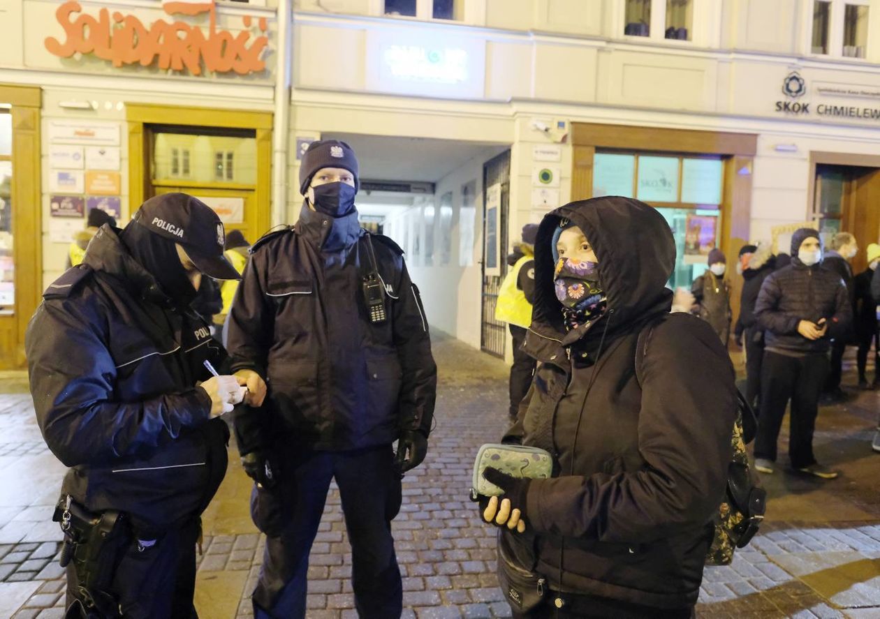 Strajk kobiet: Nie damy się zastraszyć! (zdjęcie 1) - Autor: Maciej Kaczanowski
