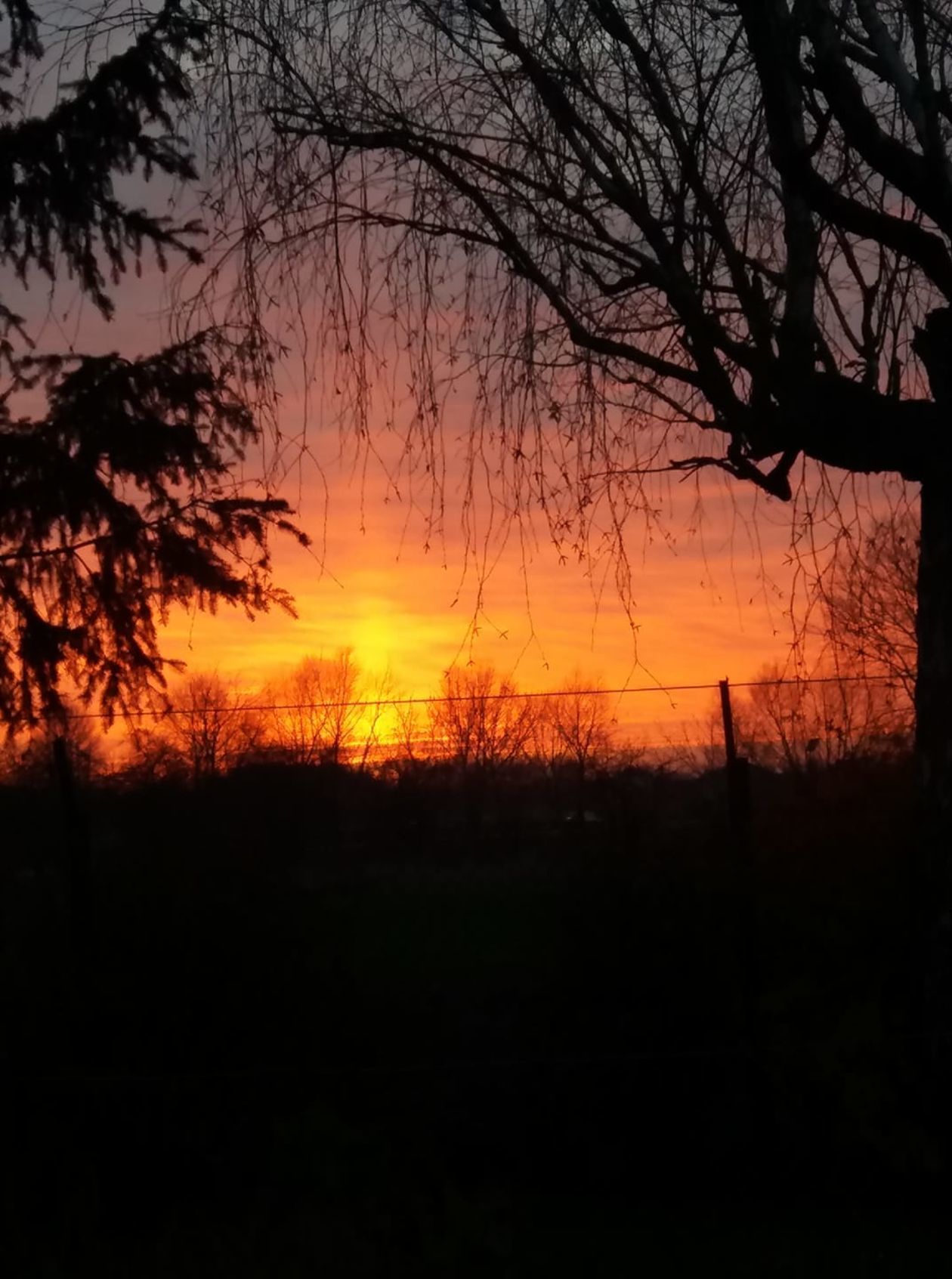  Filar słoneczny i zachód słońca - zdjęcia Czytelników (zdjęcie 1) - Autor: Justyna Langwińska