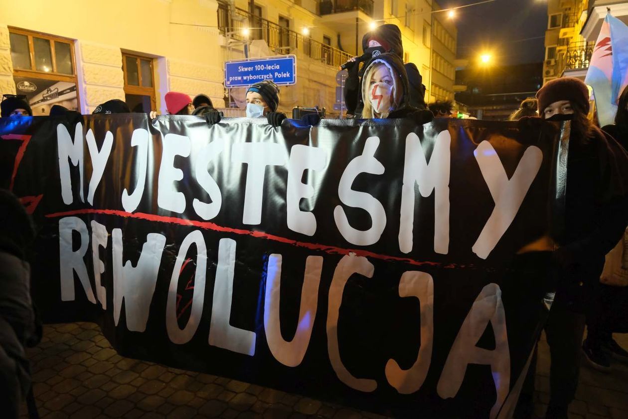  Strajk kobiet w Lublinie. Sobota 28 listopada (zdjęcie 1) - Autor: Maciej Kaczanowski