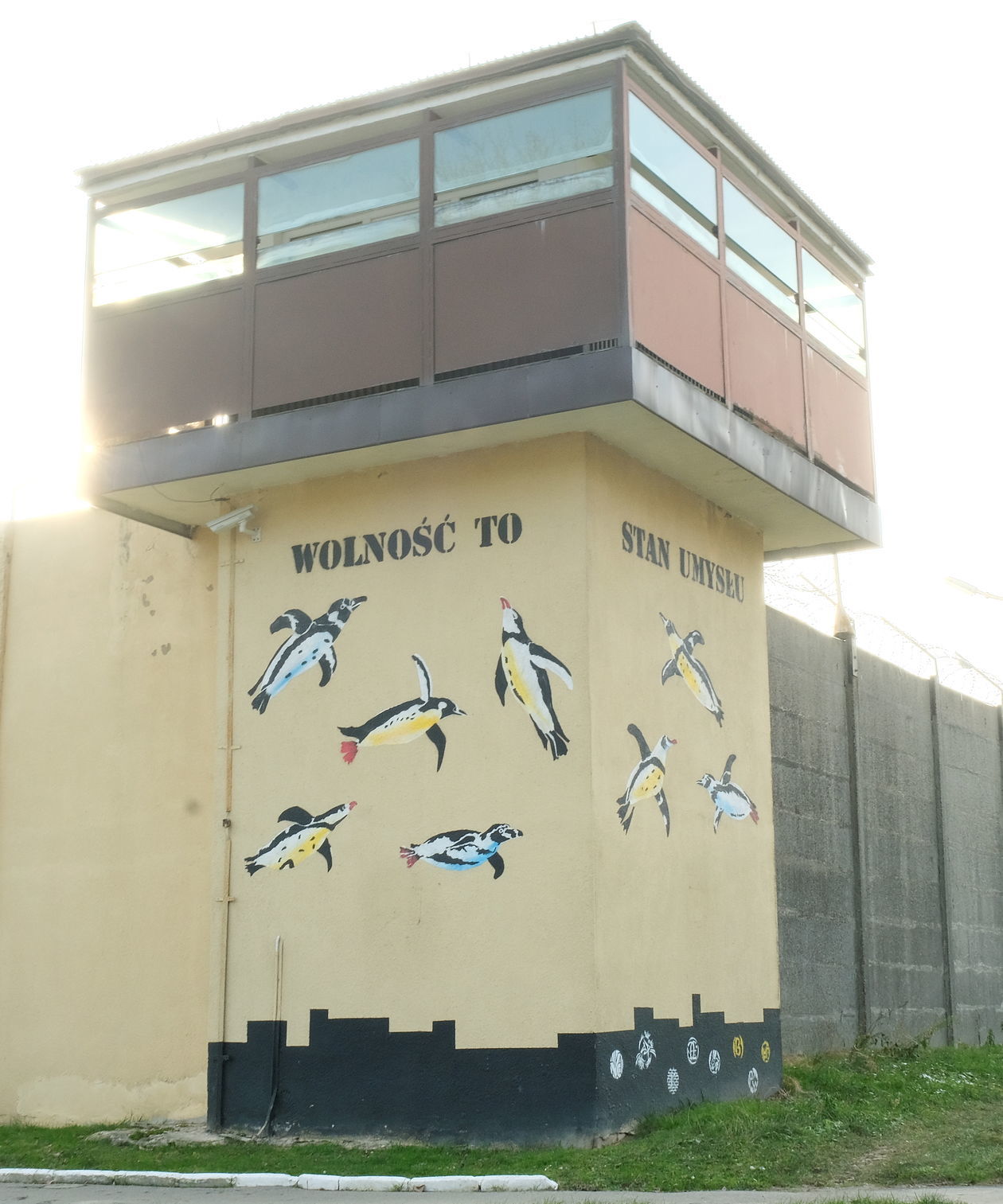  Mural na murach Aresztu Śledczego w Lublinie (zdjęcie 1) - Autor: Maciej Kaczanowski