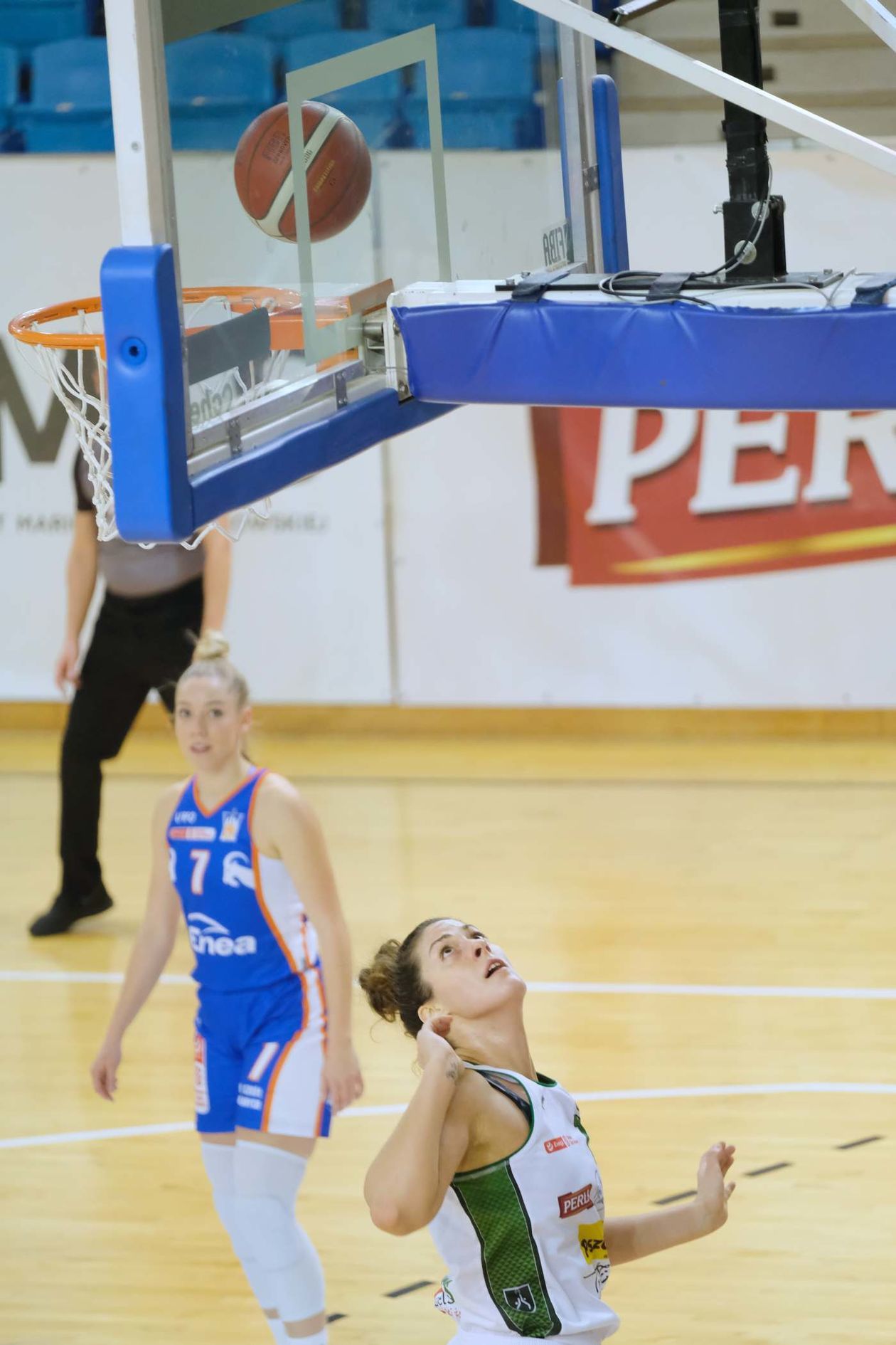  Pszczółka Polski Cukier AZS UMCS Lublin vs Enea AZS Poznań 83:63 (zdjęcie 1) - Autor: Maciej Kaczanowski