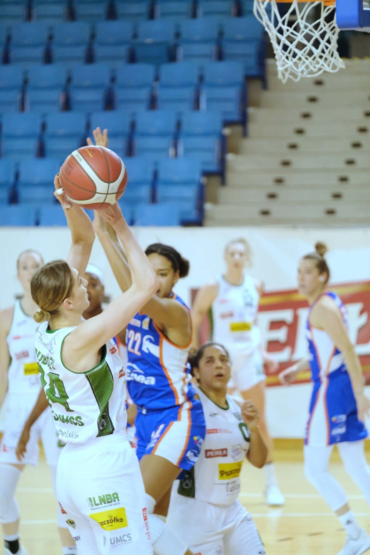  Pszczółka Polski Cukier AZS UMCS Lublin vs Enea AZS Poznań 83:63 (zdjęcie 1) - Autor: Maciej Kaczanowski