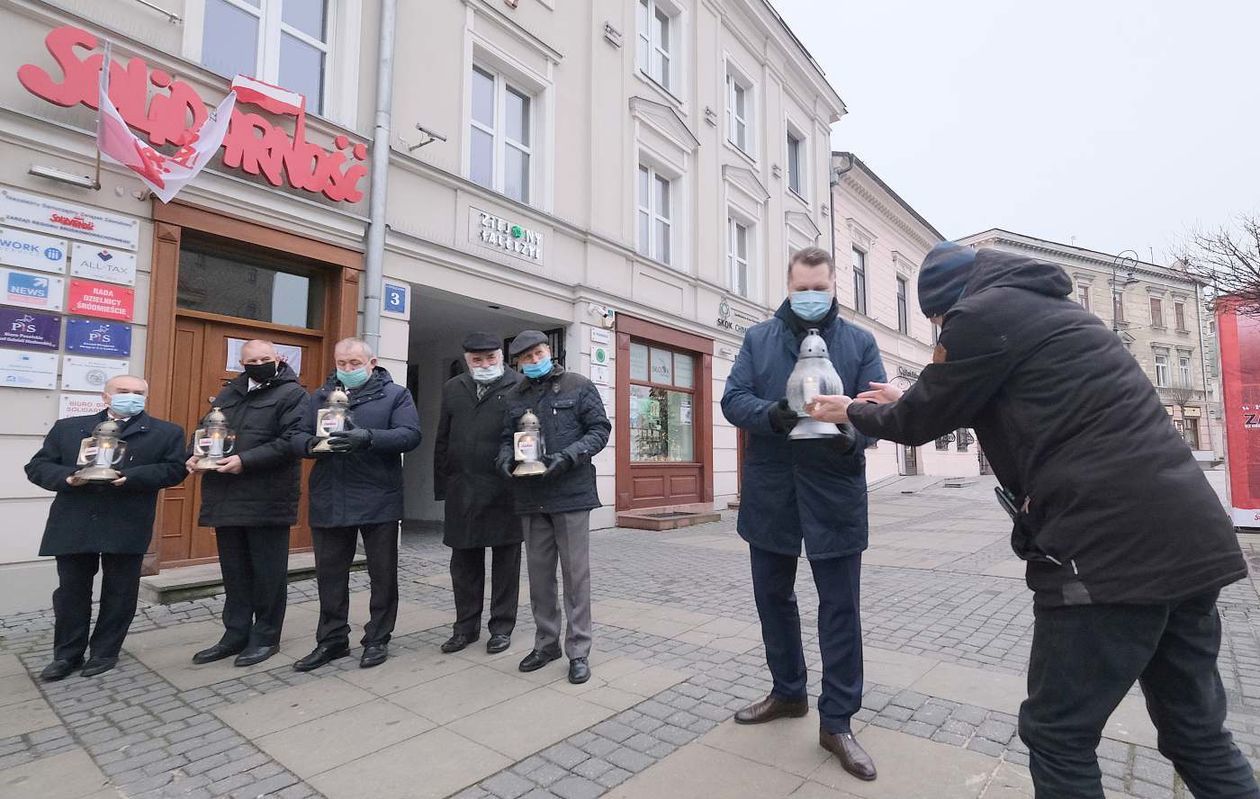  Obchody 39 rocznicy wprowadzenia stanu wojennego (zdjęcie 1) - Autor: Maciej Kaczanowski