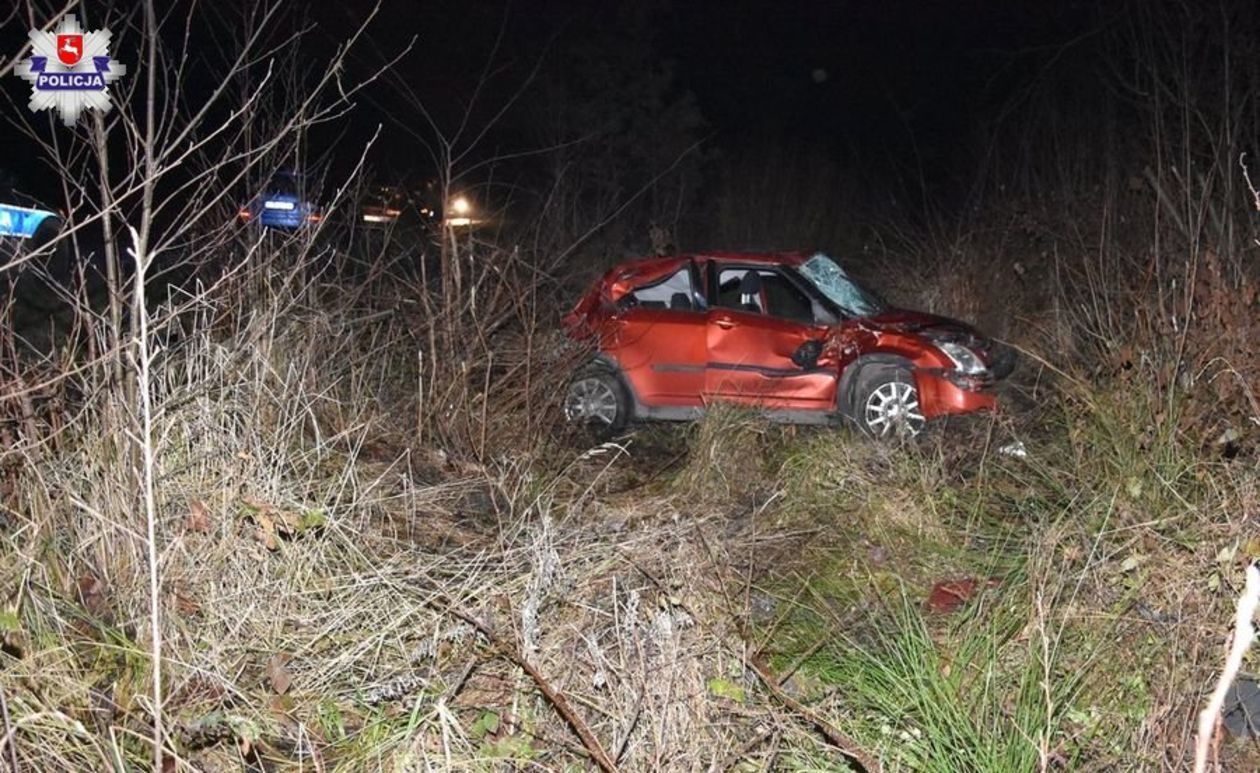  Wypadek w miejscowości Nowiny (zdjęcie 1) - Autor: Policja