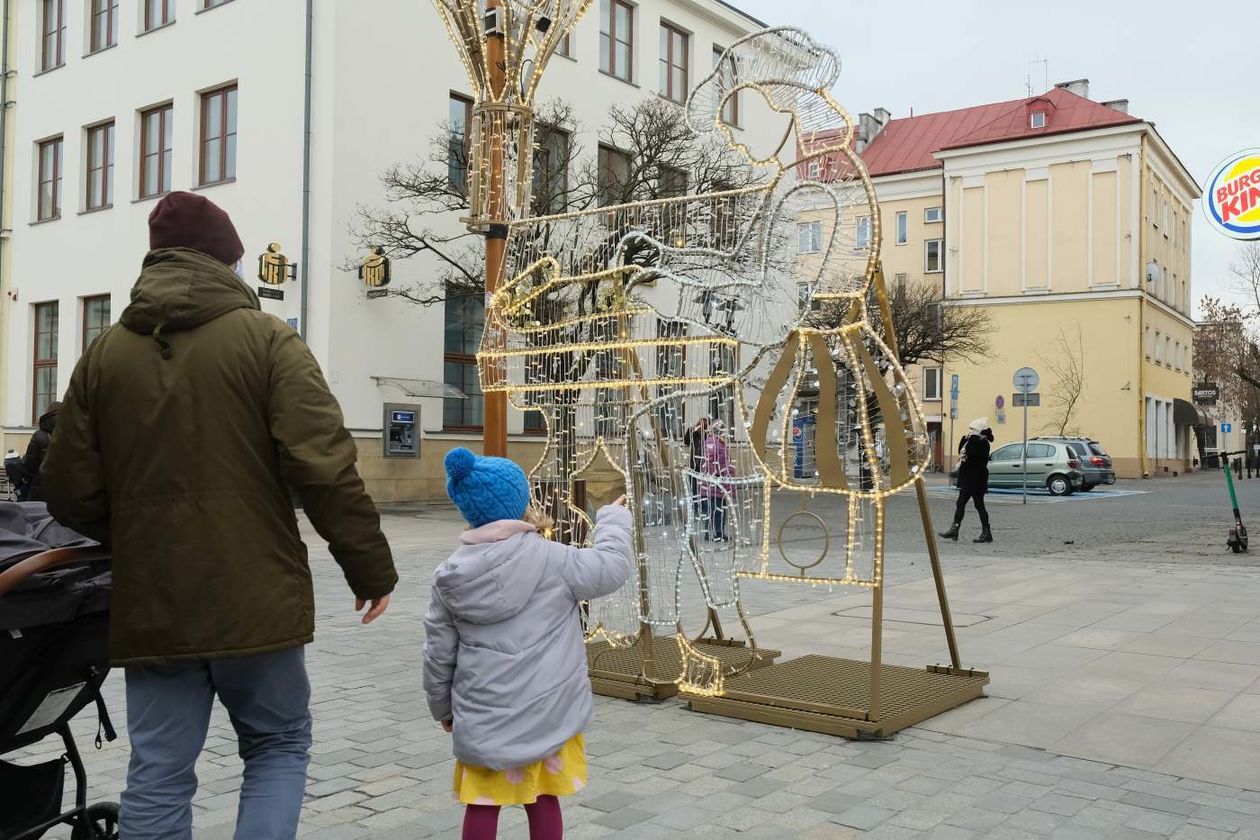  Tłumy mieszkańców na deptaku w drugi dzień świąt (zdjęcie 1) - Autor: Maciej Kaczanowski