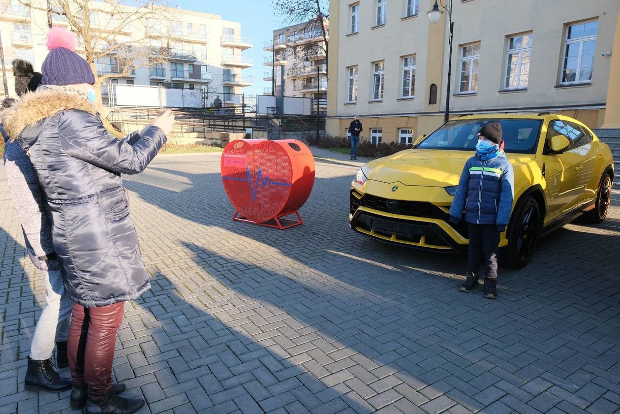  Akcja charytatywna z udziałem aktorki Katarzyny Bujakiewicz  (zdjęcie 1) - Autor: Maciej Kaczanowski