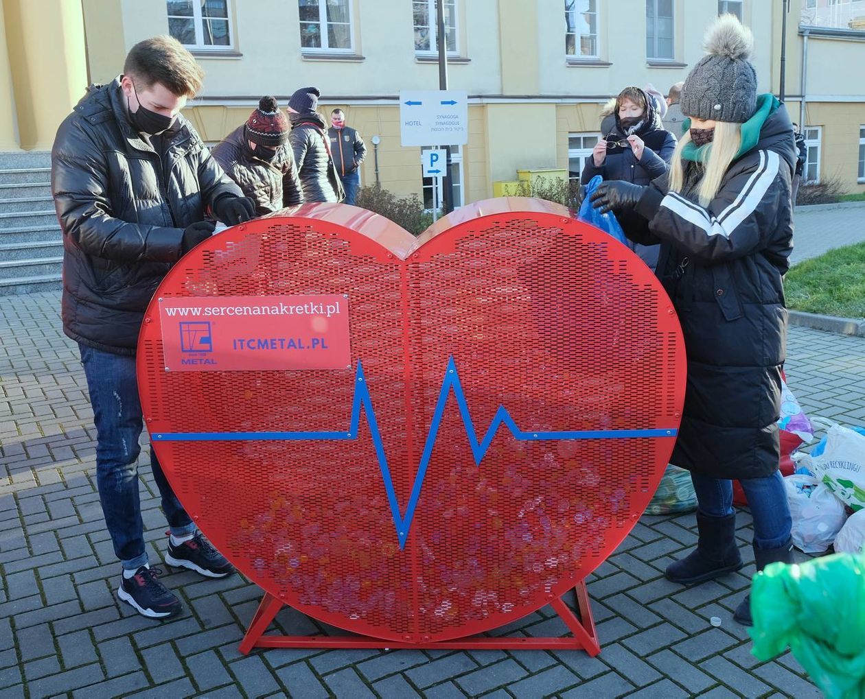  Akcja charytatywna z udziałem aktorki Katarzyny Bujakiewicz  (zdjęcie 1) - Autor: Maciej Kaczanowski