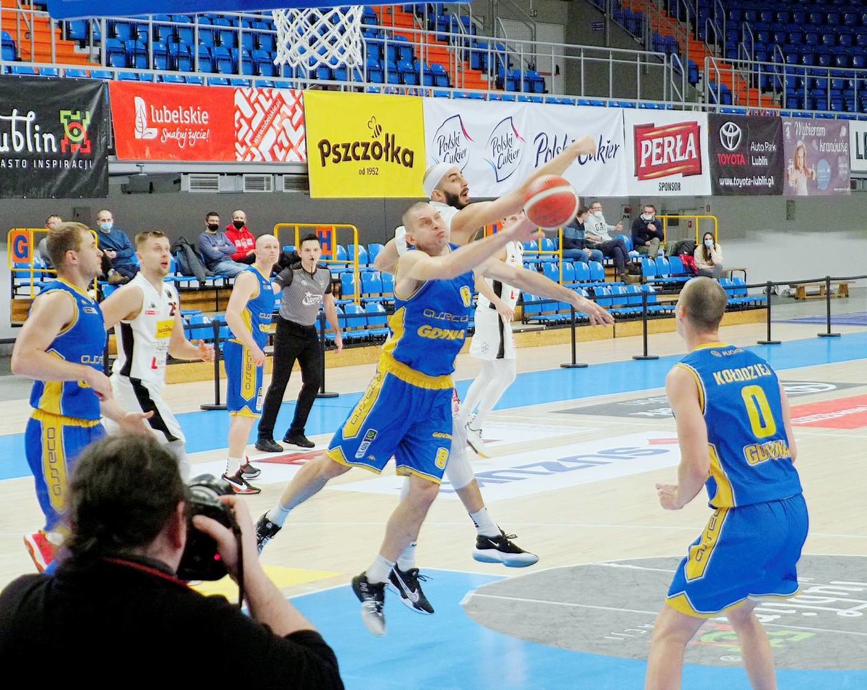  Pszczółka Start Lublin – Asseco Arka Gdynia 76:61 (zdjęcie 1) - Autor: Maciej Kaczanowski