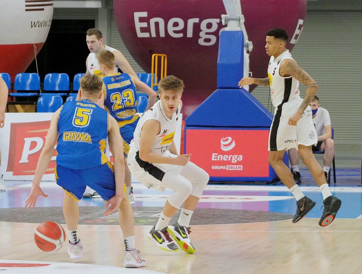  Pszczółka Start Lublin – Asseco Arka Gdynia 76:61 (zdjęcie 1) - Autor: Maciej Kaczanowski