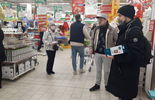 Tłumy klientów sklepach Lidl i Auchan (zdjęcie 3)