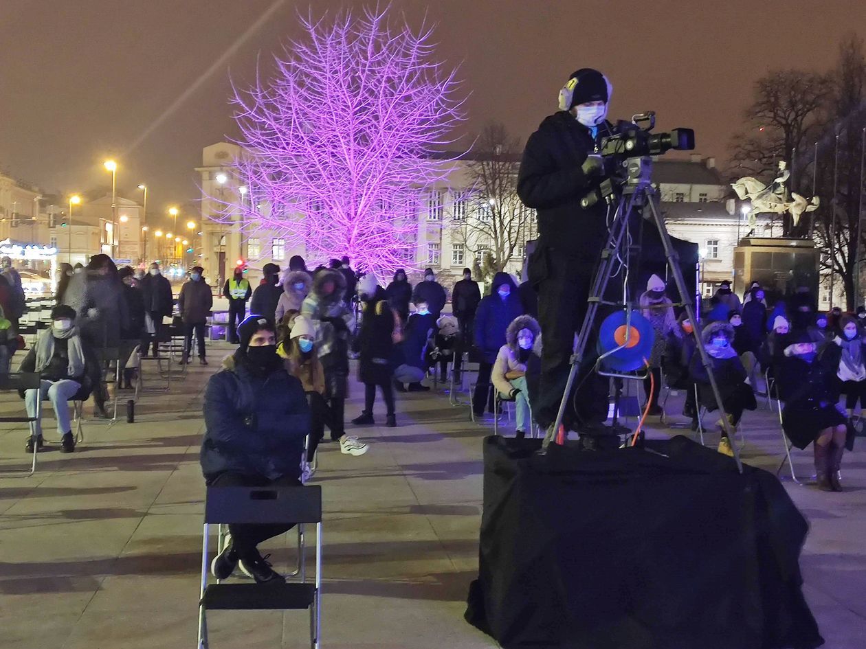  Wydarzenie plenerowe Idę po wodzie na placu Litewskim w Lublinie (zdjęcie 1) - Autor: Paweł Buczkowski