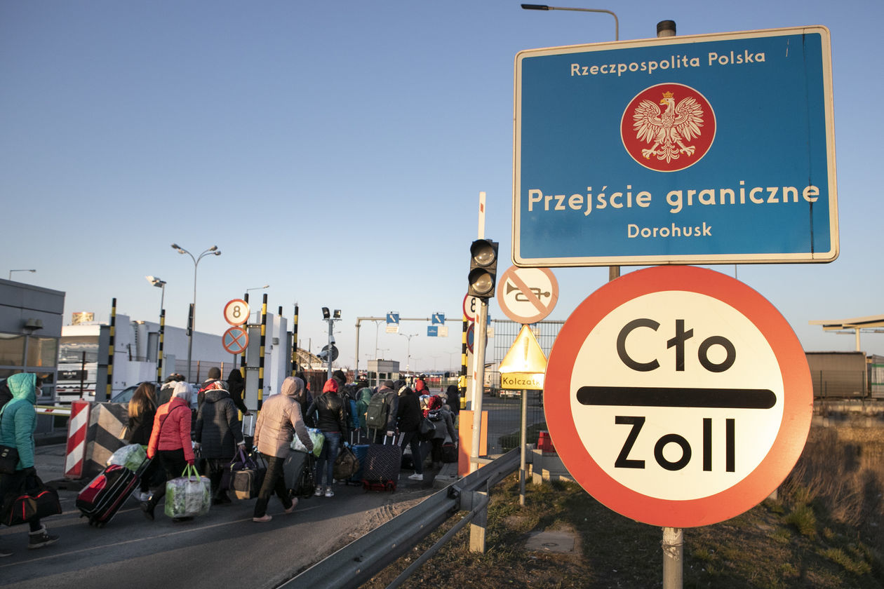  <p>Dorohusk. Ukraińcy wyjeżdżają z Polski po wprowadzeniu lockdownu.&nbsp;</p>
