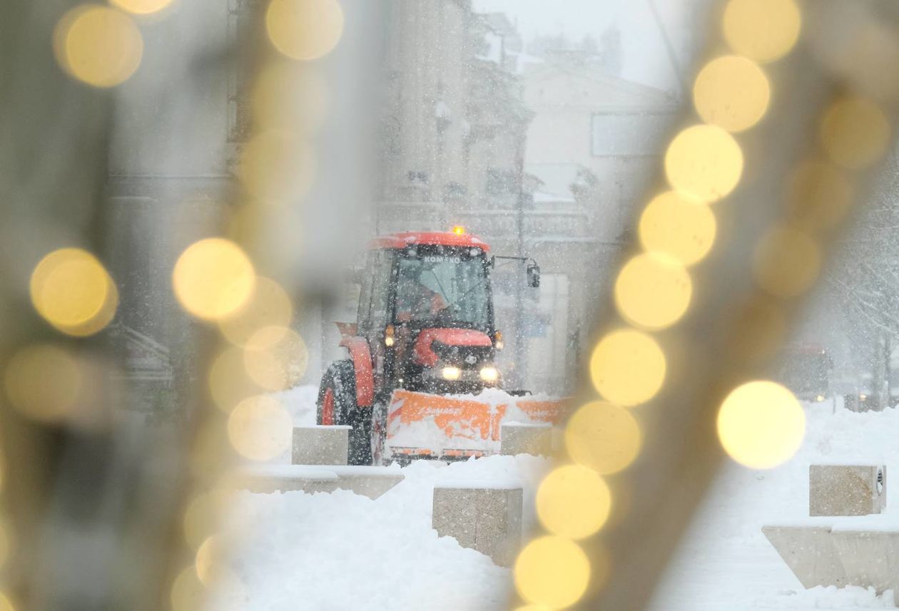  Śnieżyca nad Lublinem (zdjęcie 1) - Autor: Maciej Kaczanowski