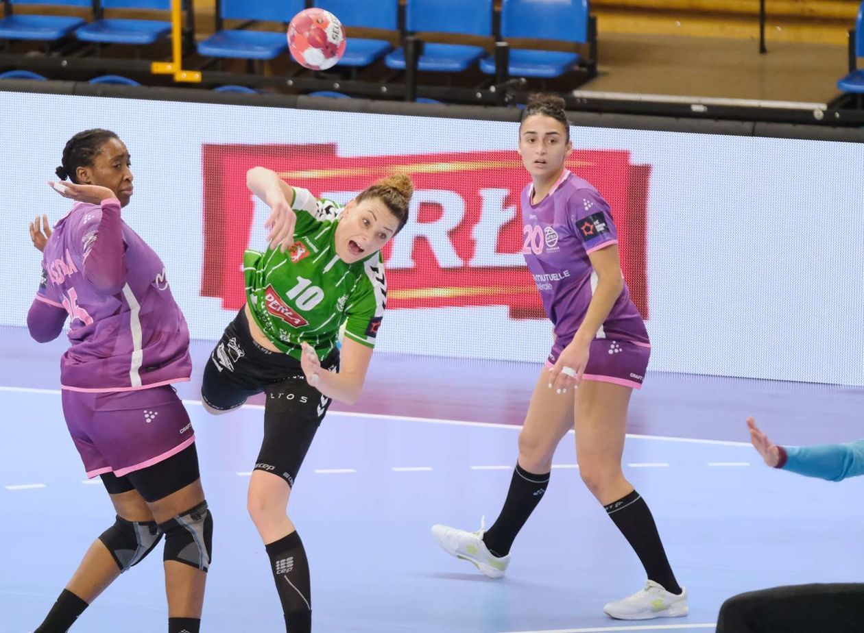  MKS Perła Lublin – Nantes Atlantique Handball 26:31 (zdjęcie 1) - Autor: Maciej Kaczanowski