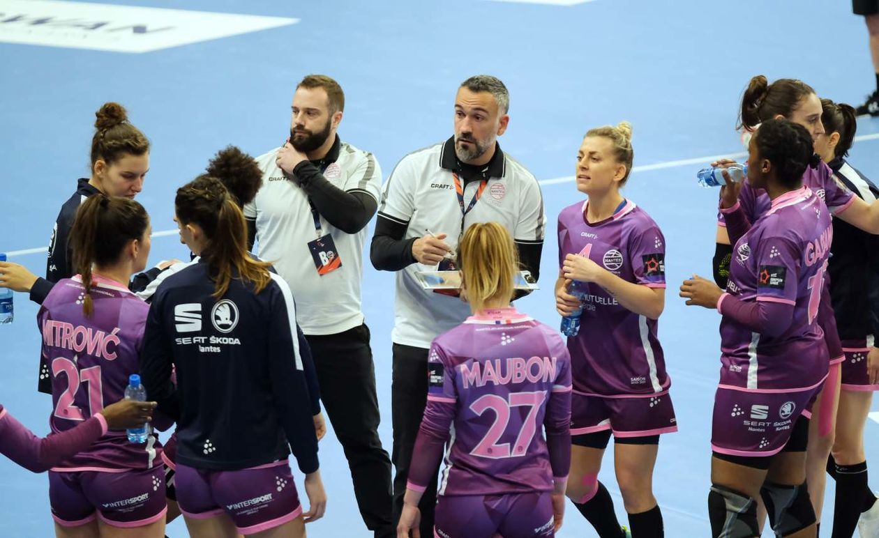  MKS Perła Lublin – Nantes Atlantique Handball 26:31 (zdjęcie 1) - Autor: Maciej Kaczanowski