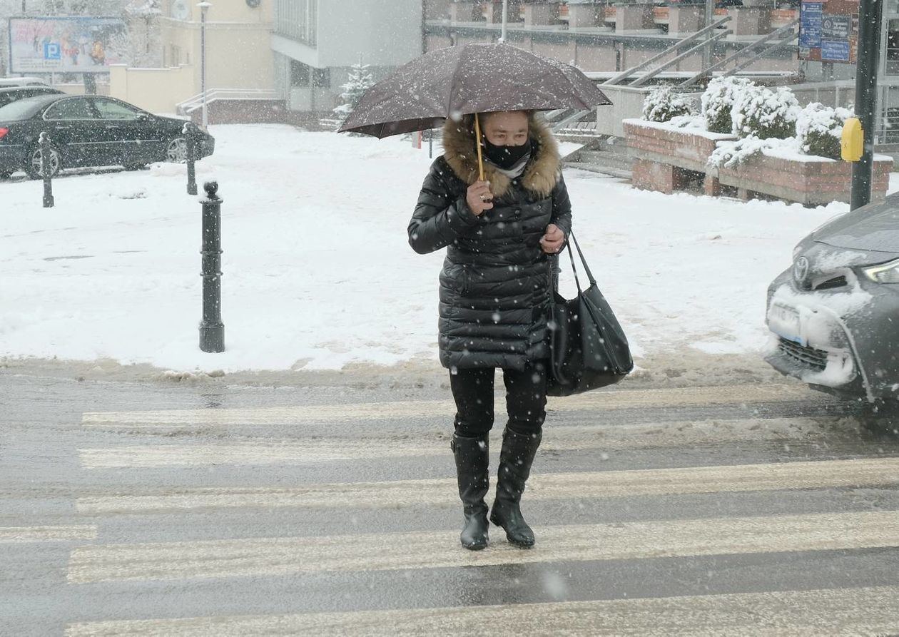  Intensywne opady śniegu w Lublinie (zdjęcie 1) - Autor: Maciej Kaczanowski