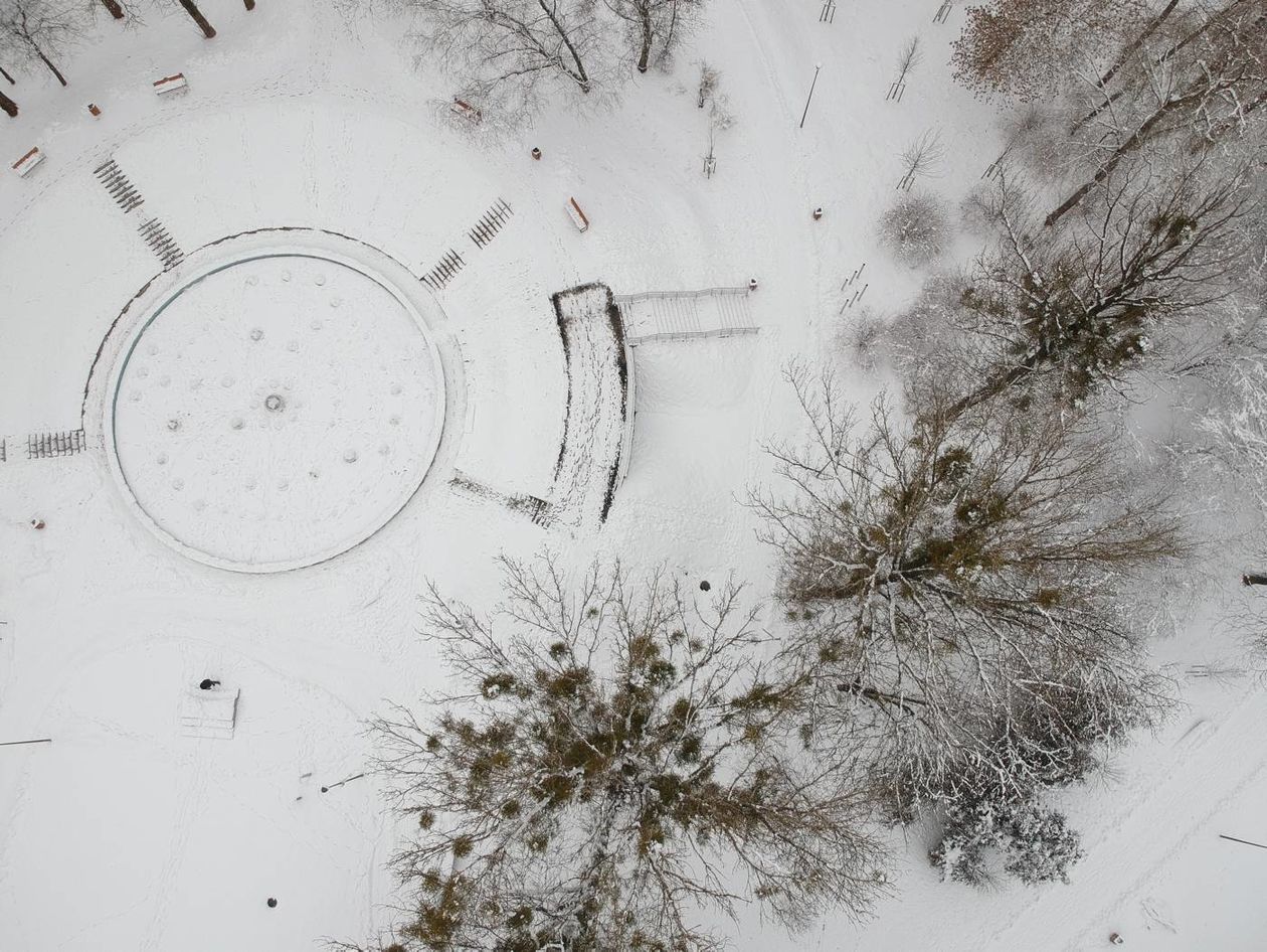  Park Ludowy pod śniegiem (zdjęcie 1) - Autor: Maciej Kaczanowski