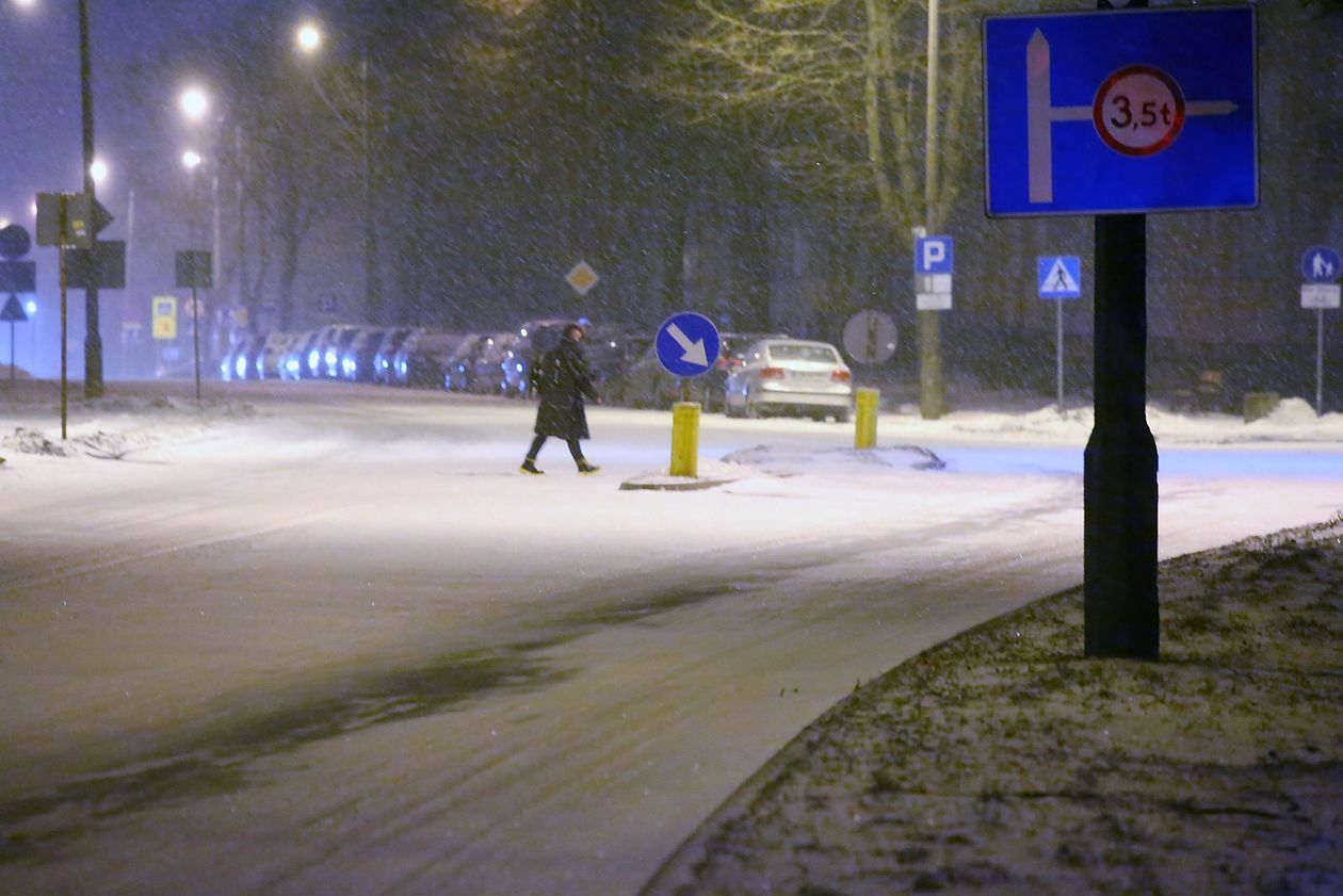  Uwaga! Nadchodzą intensywne opady śniegu (zdjęcie 1) - Autor: Piotr Michalski