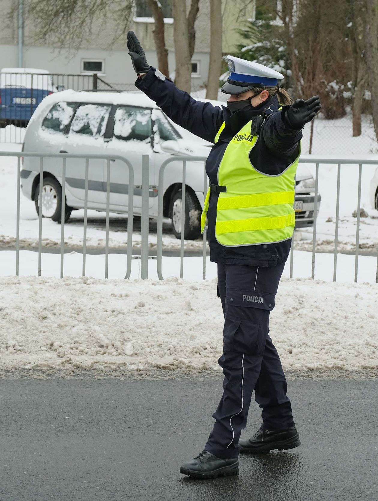  Z miłości do bezpieczeństwa: wspólna akcja policji i WORD (zdjęcie 1) - Autor: Maciej Kaczanowski