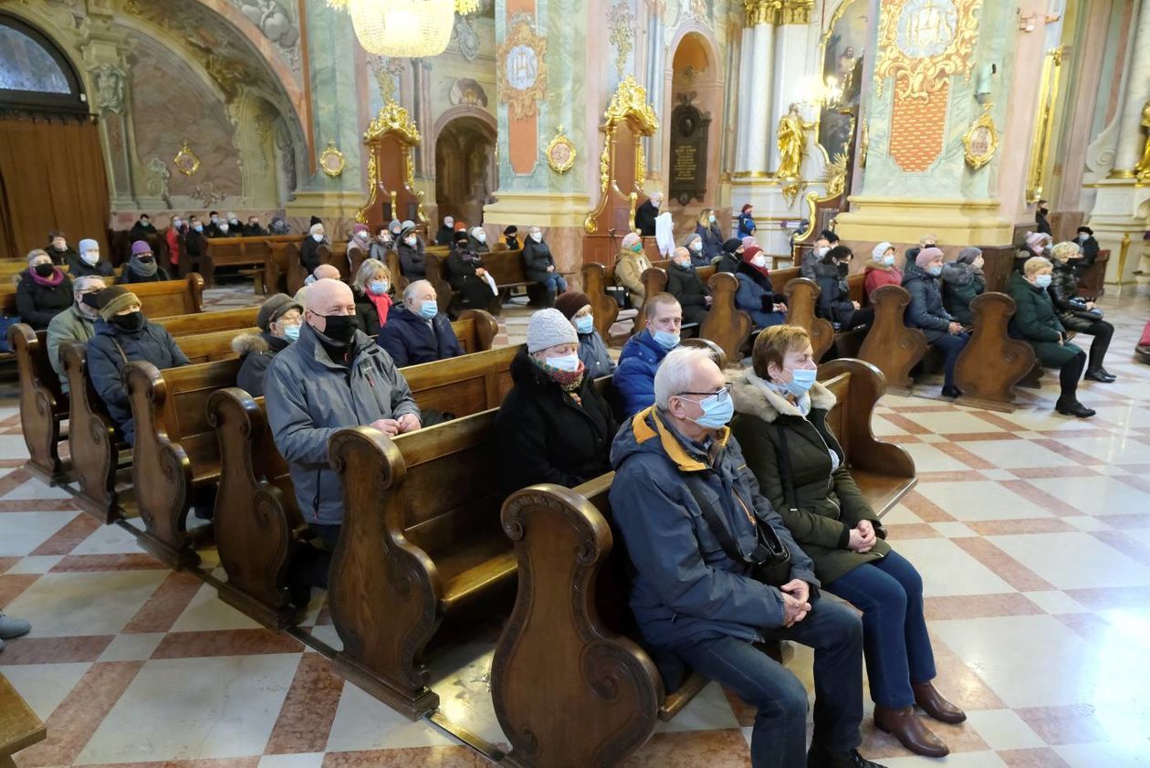  Środa Popielcowa w archikatedrze lubelskiej (zdjęcie 1) - Autor: Maciej Kaczanowski