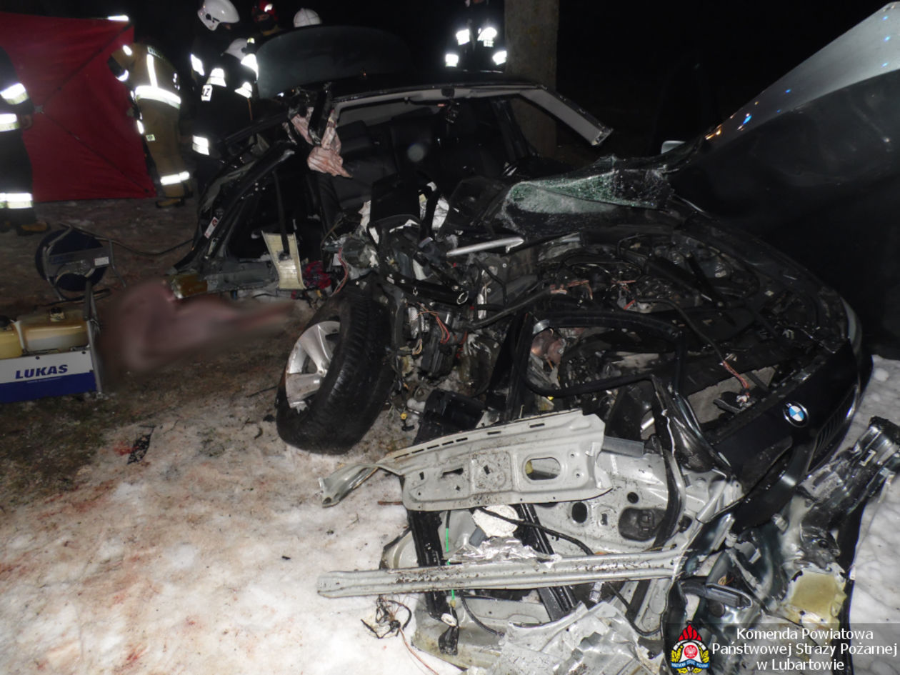  Śmiertelny wypadek w Przytocznie (zdjęcie 1) - Autor: KP PSP Lubartów