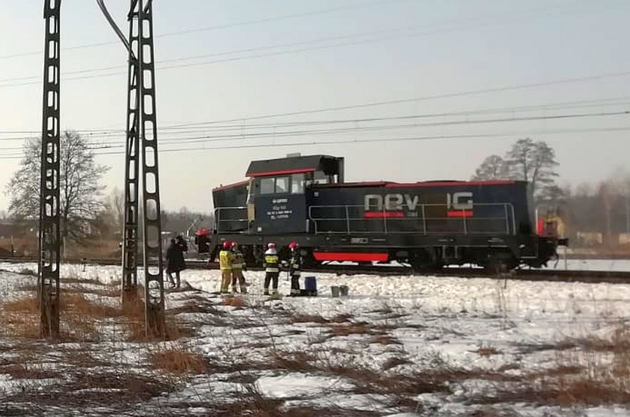  Grodzisko Dolne. Wypadek pociągu (zdjęcie 1) - Autor: KPP Leżajsk